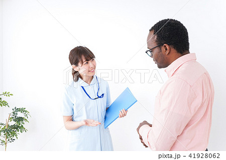 医療と外国人 41928062