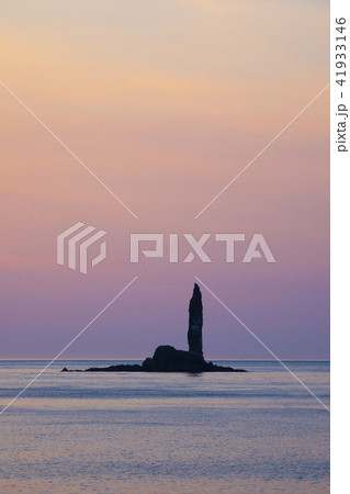 北海道の積丹半島ローソク岩 北海道の積丹半島ローソク岩 41933146