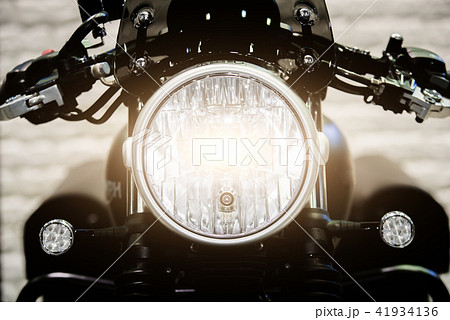 Close up Headlight of modern motorcycle in night. 41934136