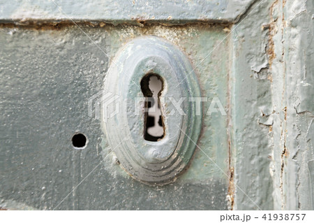 Old rusty lock 41938757