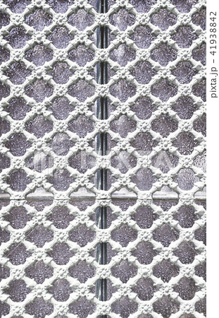 Old metal gate decorated 41938842