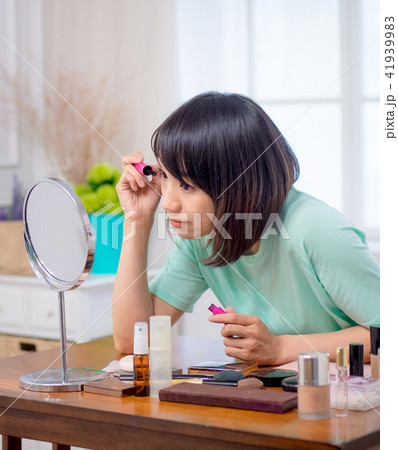 化粧 メイクアップ お化粧 41939983