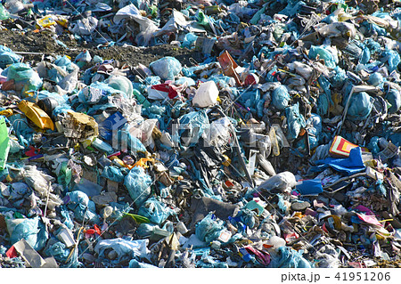 埋め立てごみの処分場 41951206