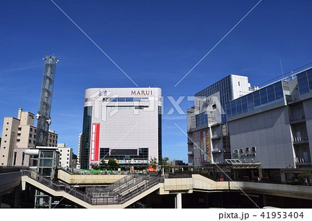 丸井閉店前の水戸駅北口の街並みの写真素材