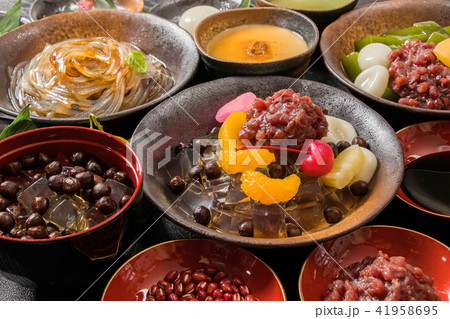 豆かん,あんみつ beans and cubes of agar Japanese sweets 豆かん,あんみつ beans and cubes of agar Japanese sweets 41958695