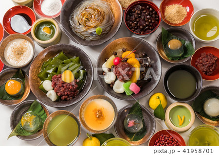 豆かん,あんみつ beans and cubes of agar Japanese sweets 豆かん,あんみつ beans and cubes of agar Japanese sweets 41958701