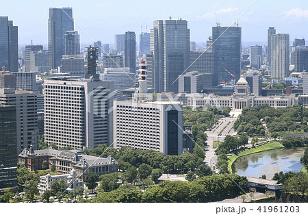 日本の東京都市景観 霞が関の官庁街などを望むの写真素材