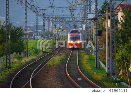 夕暮のロマンスカーLSE 41965151