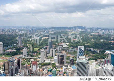 KLタワーのスカイデッキから見るクアラルンプールの都市風景 KLタワーのスカイデッキから見るクアラルンプールの都市風景 41968245