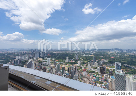 KLタワーのスカイデッキから見るクアラルンプールの都市風景 KLタワーのスカイデッキから見るクアラルンプールの都市風景 41968246