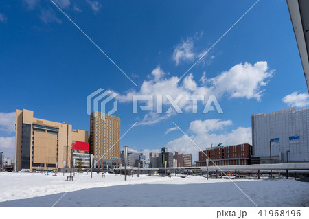旭川駅の駅前風景 41968496