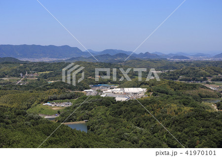 三豊市財田町の丸谷工業団地（左奥は豊中町、右奥は高瀬・三野・詫間町） 41970101