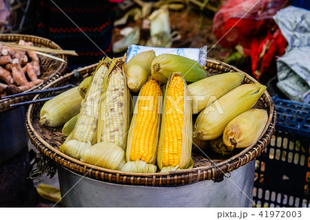 Food sold in Taunggyi market 41972003