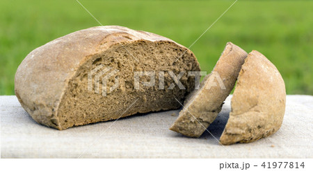 rustic bread 41977814