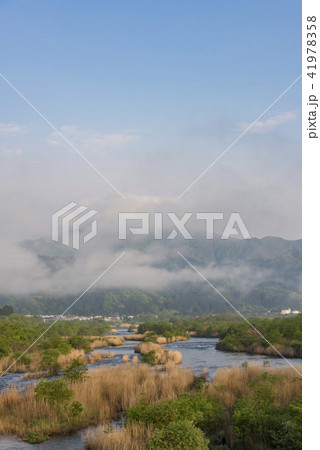 江合川と雲のかかる鳴子の町 江合川と雲のかかる鳴子の町 41978358