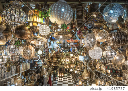 モロッコ　マラケシュ　メディナ スーク (市場) 41985727