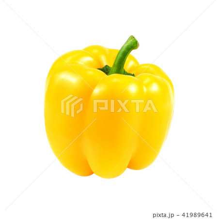 yellow sweet pepper on white background. yellow sweet pepper on white background. 41989641