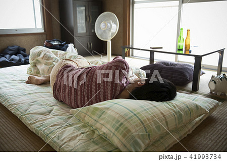 ぼろアパートの住人 ぼろアパートの住人 41993734