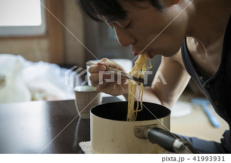 ぼろアパートの住人 ぼろアパートの住人 41993931