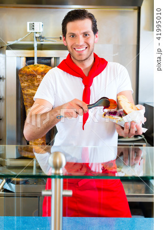 Kebab - hot Doner with fresh ingredients 41995010