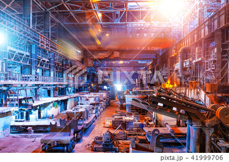 Interior of metallurgical plant workshop 41999706