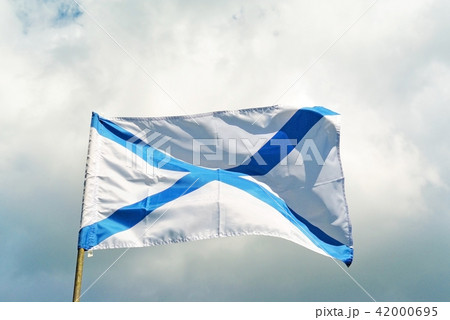 Naval flag of the Russian Navy St. Andrew on a blue sky 42000695
