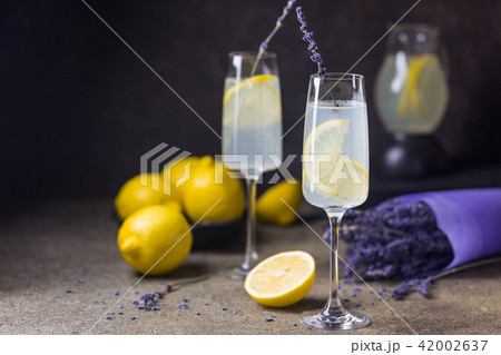 Lemonade with lemons and lavender 42002637