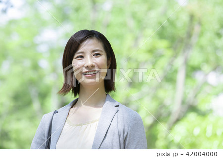 20代　ビジネスウーマン 42004000