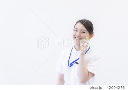白衣　薬　白バック 42004276