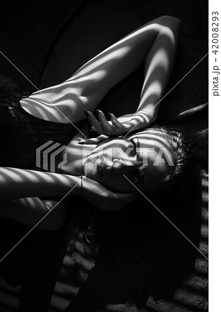 sensual young woman 42008293