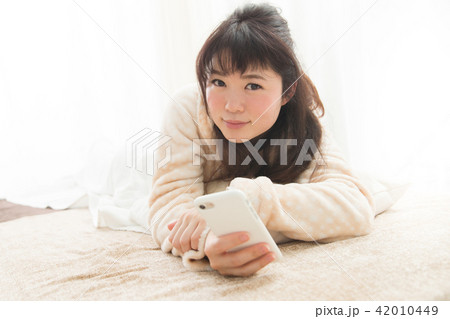 睡眠・女性 42010449