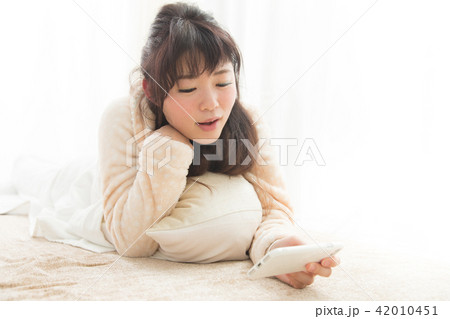 睡眠・女性 42010451