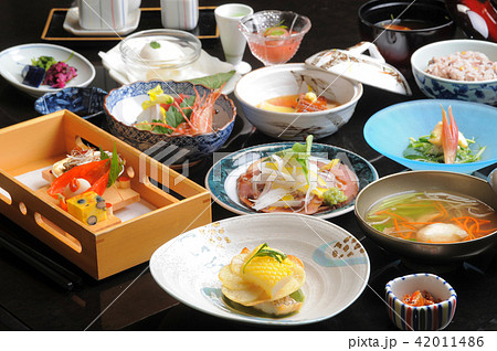 温泉宿の食事　和食の集合 42011486