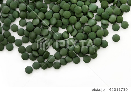 緑色の錠剤 42011750