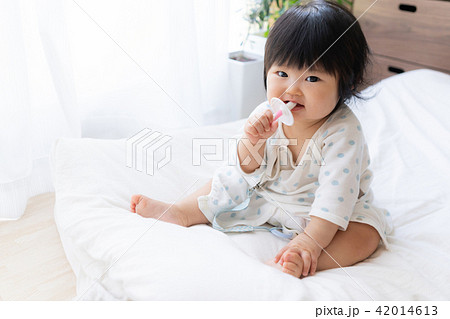 赤ちゃん 赤ちゃん 42014613