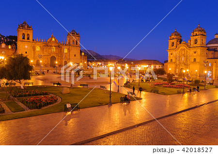 アルマス広場夕景 42018527