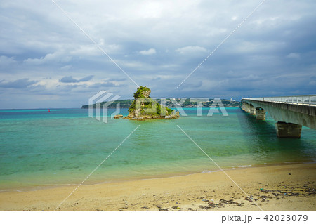 沖縄県・古宇利大橋 沖縄県・古宇利大橋 42023079