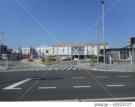拝島駅南口のロータリーの写真素材
