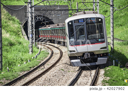 【東急 田園都市線 5000系 たまプラーザ駅】 【東急 田園都市線 5000系 たまプラーザ駅】 42027902