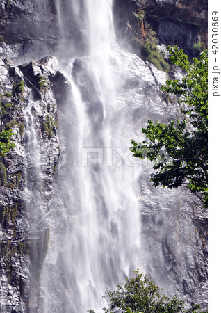 Diyaluma water falls Sri Lanka Diyaluma water falls Sri Lanka 42030869