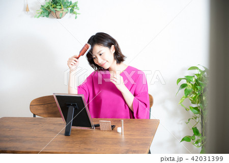 ライフスタイル　メイク　女性 42031399