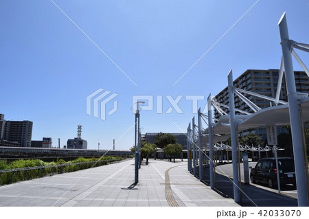 千葉ニュータウン中央駅前の街並み 42033070