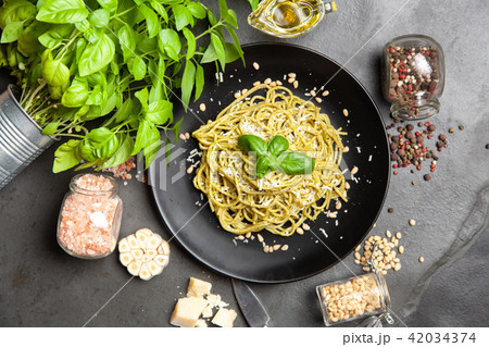 Pasta with pesto sauce Pasta with pesto sauce 42034374
