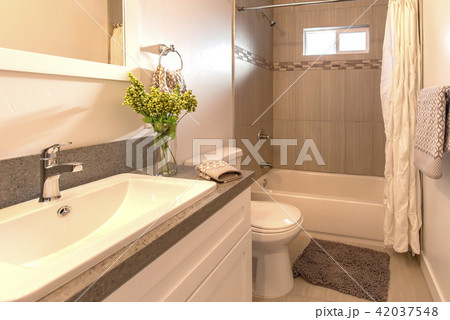 California Tub California Tub 42037548
