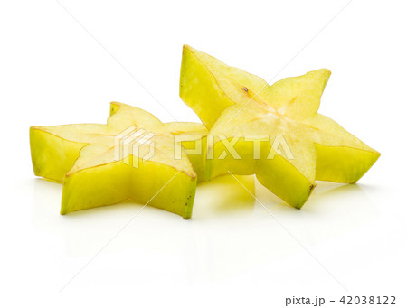 Fresh carambola isolated on white 42038122