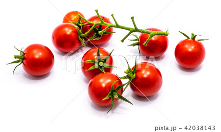 Red cherry tomatoe isolated Red cherry tomatoe isolated 42038143