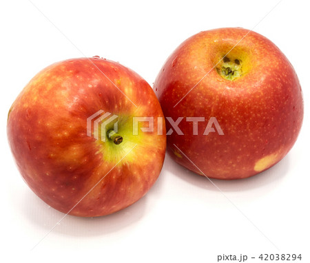 Fresh apple kanzi isolated on white Fresh apple kanzi isolated on white 42038294