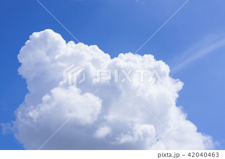 湧き上がる雲 42040463