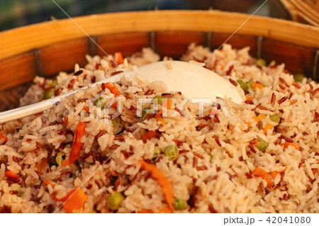 steamed sticky rice at market 42041080