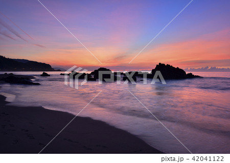 ビーチ 浜辺 渚 42041122